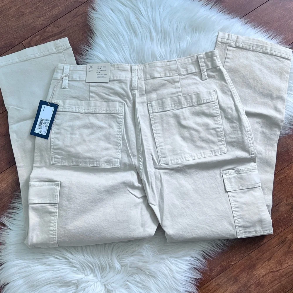 NWT Universal Thread™ High-Rise Slim Straight Jeans - Off-White- Size 12